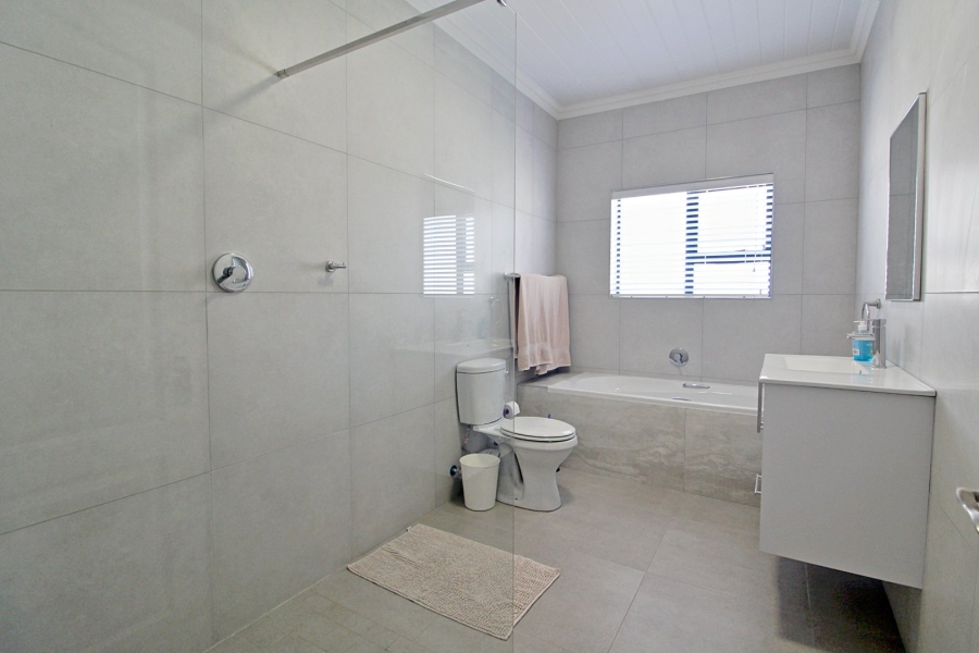 3 Bedroom Property for Sale in Reebok Western Cape